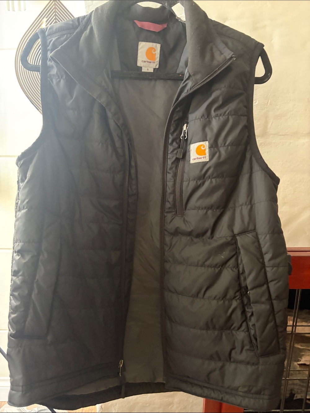 Carhartt Black Quilted Puffer Vest with Chest Pocket - Picture 5 of 5